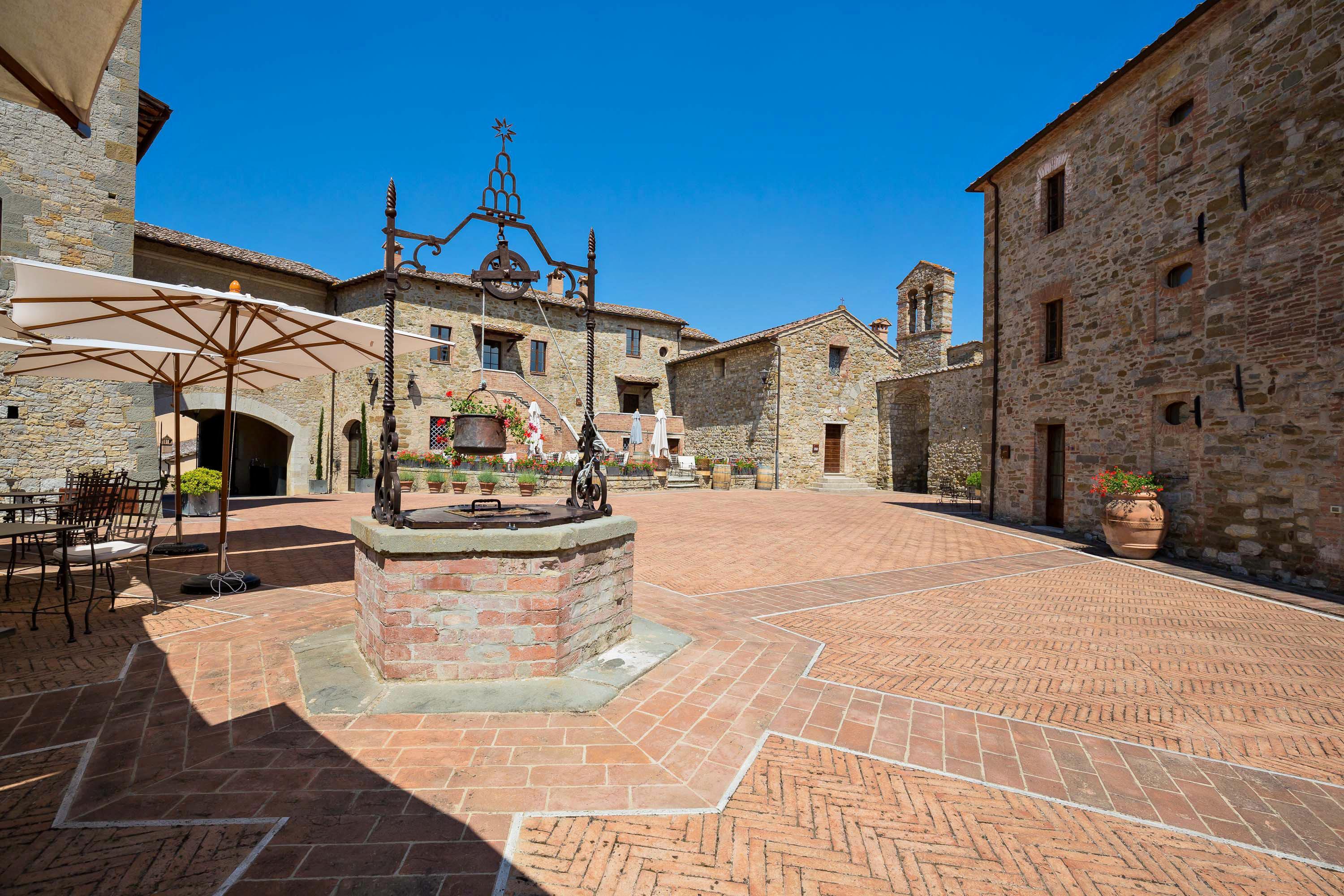 Castel Monastero - The Leading Hotels Of The World Castelnuovo Berardenga Luaran gambar